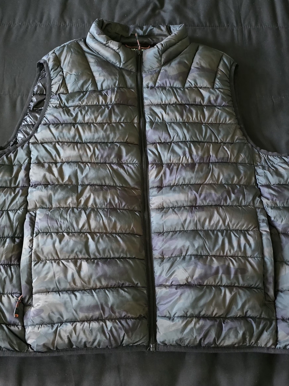 Mens Size XXL Hawke & Co. Camo Pattern Puffer Vest — Green Woodland Camo